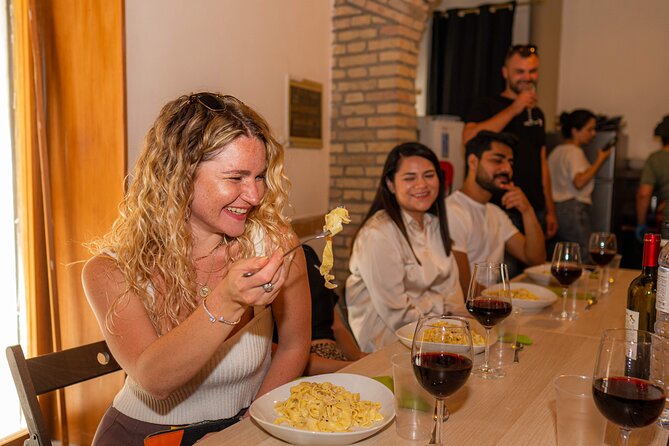 2-in-1 Pasta and Tiramisu Cooking Masterclass in Rome - Choosing between carbonara and cacio e pepe