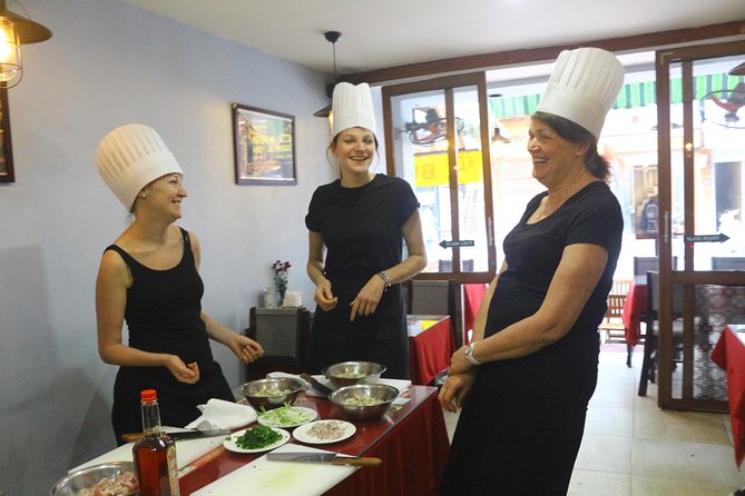 3 Dishes cooking + Egg Coffee bonus & Local Market Tour - Choosing three dishes with the group