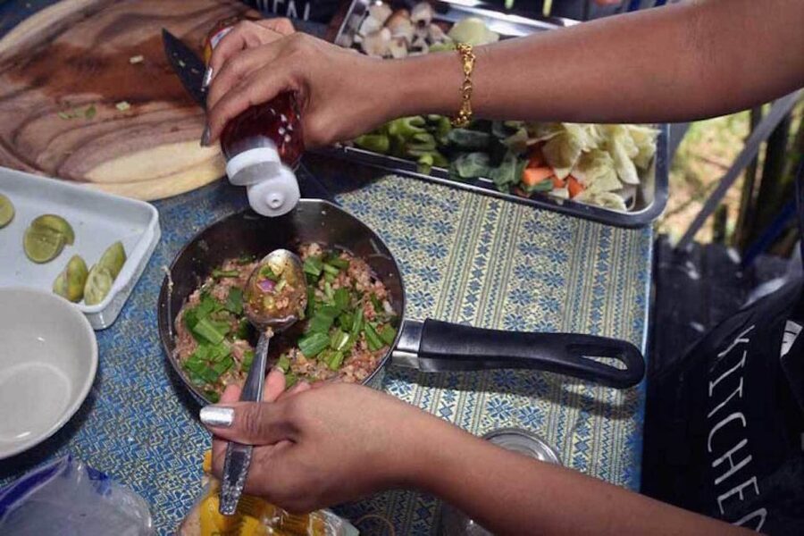 4-Hour Traditional Thai Cooking Class in Khaolak - Why the small group makes a difference