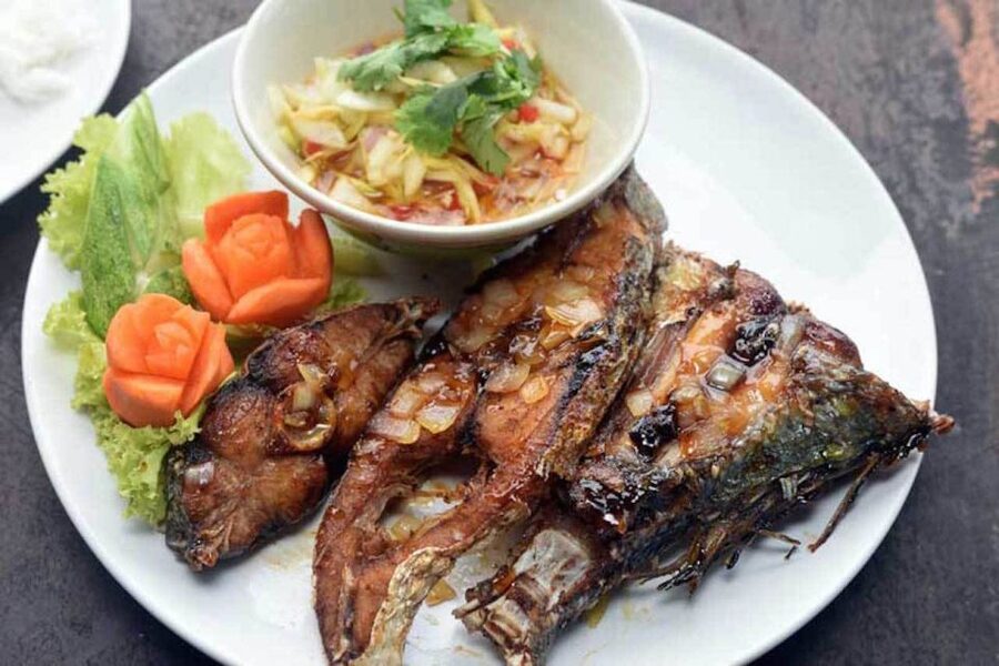 4-Hour Traditional Thai Cooking Class in Khaolak - Eating your work in a tropical garden