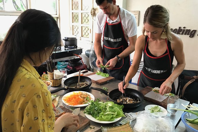 5 Traditional Dishes Hanoi Cooking Class with Market Trip - What the cooking session is really like