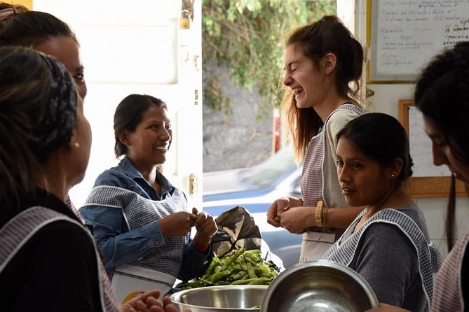 Adelante Mujer Bolivian Cooking Workshops - Salteñas, tucumanas, and the dishes you might prepare