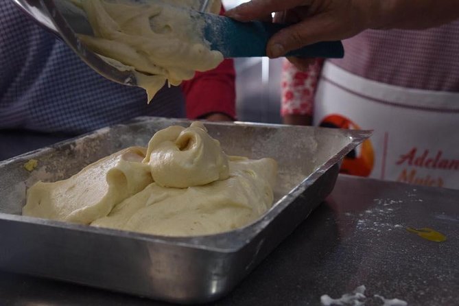 Adelante Mujer Bolivian Cooking Workshops - The women who lead the workshop