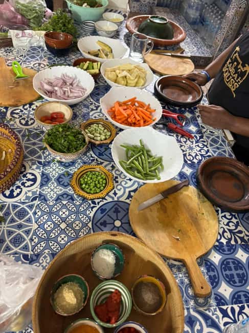 Agadir: Moroccan Cooking Class with Market Visit - A warm class with a commercial setting