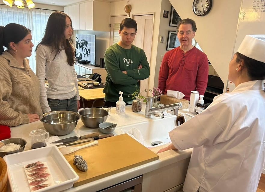 AKEMI's SUSHiKiTCHEN: A fun sushi cooking lesson in Tokyo - Eating the meal you made yourself