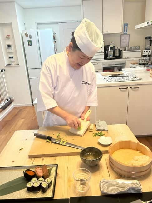 AKEMI's SUSHiKiTCHEN: A fun sushi cooking lesson in Tokyo - Booking details that affect your day