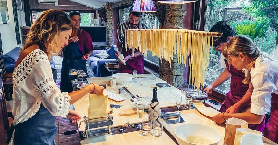 Alghero: Sardinian Home-Cooking Class and Meal - Meeting Irene and getting started with fresh pasta