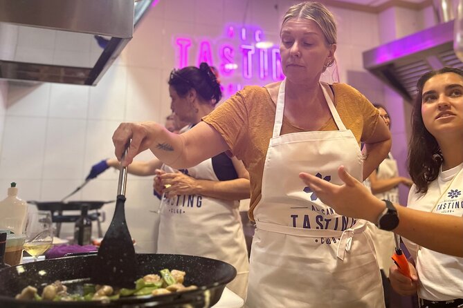 Alicante Paella Cooking Class, Tapas, Drinks and Marketplace - Starting at Mercat Central d’Alacant