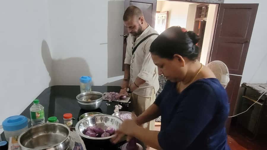 Alleppey Homely Cooking Class - Fish pollichathu and Kerala’s seafood tradition