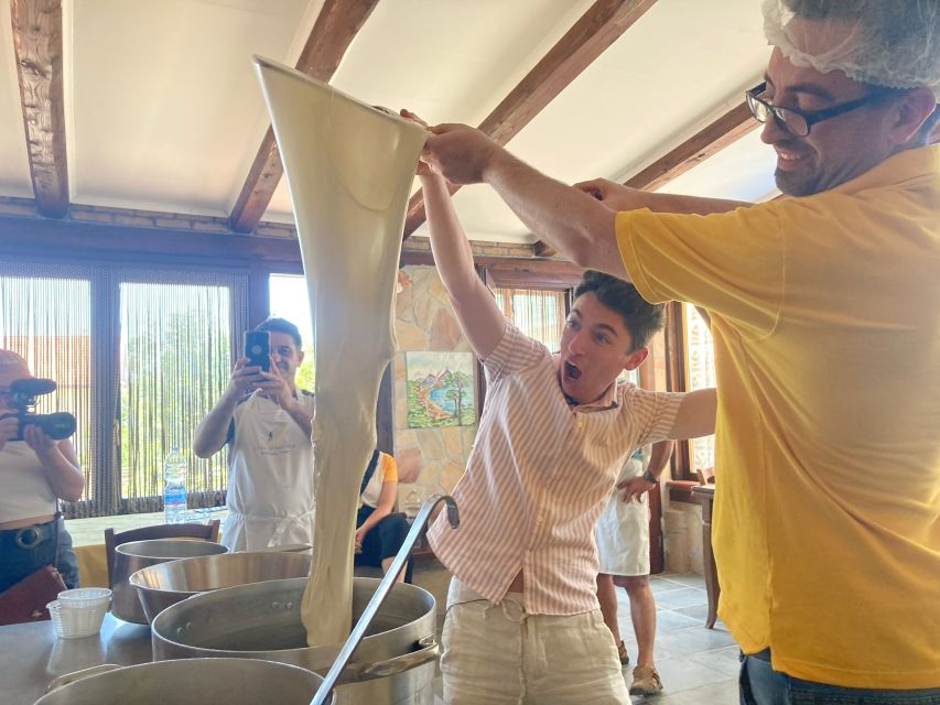 Amalfi Cooking class: Tiramisù, mozzarella and Pasta - Cooking on a Family Farm in Pianillo