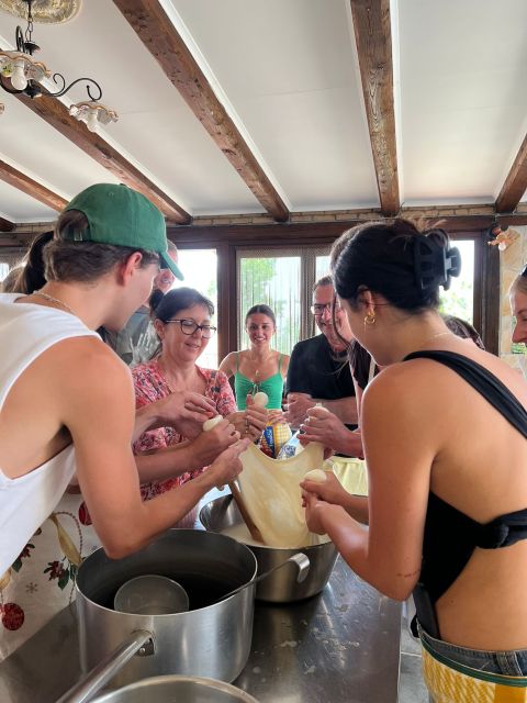 Amalfi Cooking class: Tiramisù, mozzarella and Pasta - Fresh Mozzarella and the Work Behind It