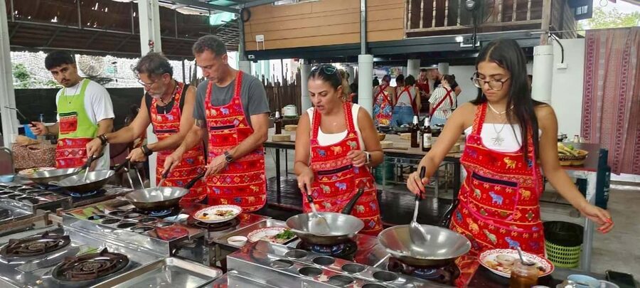 Ao Nang: Authentic Thai Local Cooking Class - Sitting down to a Thai family meal