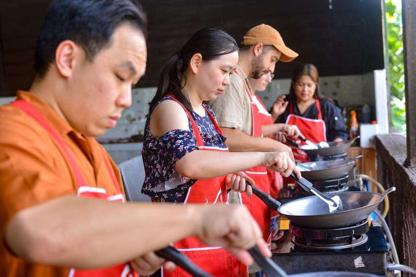 Ao Nang: Half-Day Thai Cooking Class Krabi Province - Choosing between the three-dish and five-dish menus