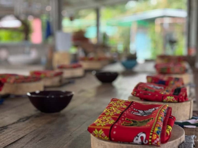 Ao Nang: Hands-on Learn to Cook 3 Popular Thai's street food - Instructors who keep the class relaxed