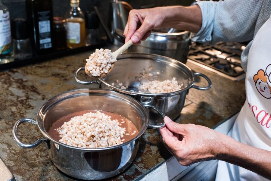 Arezzo: Cooking Class at a Local's Home - Cooking three Tuscan recipes in a family home