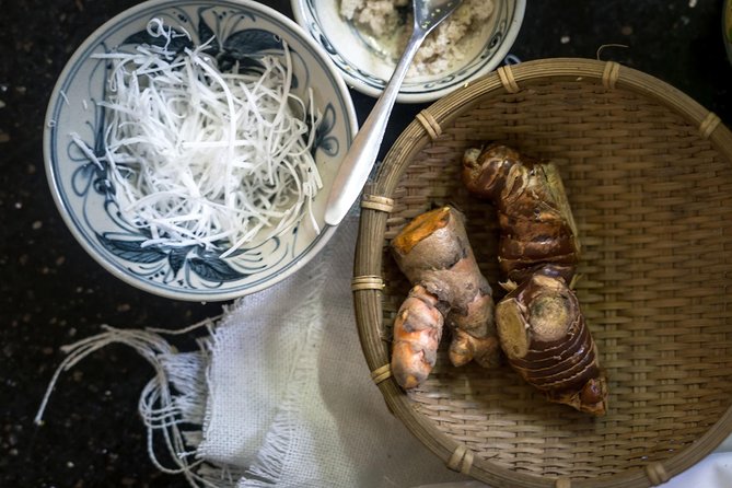 Authentic Cooking Class in Hanoi with a Vietnamese Grandmother - Enter Hang and Hong’s Old Quarter home