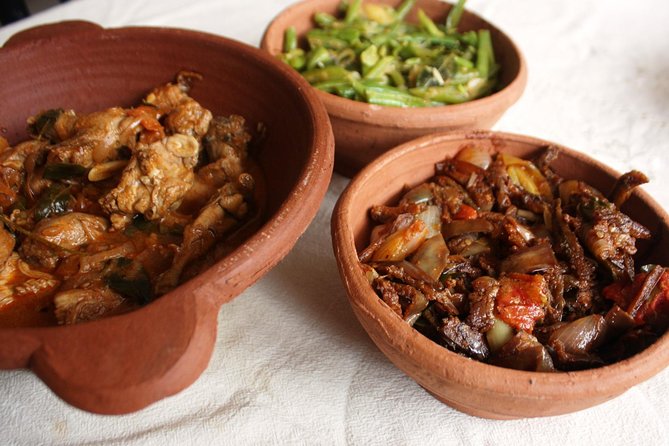 Authentic Sinhalese Cooking Class in Colombo with a Local Family - Timing, meeting point, and transport