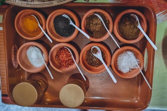 Authentic Sri Lankan Cooking Class in Mirissa - Why the rice and papadams matter
