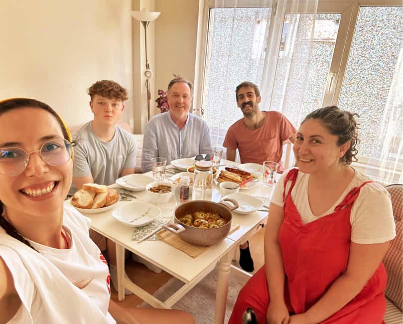 Authentic Turkish Cooking at a Local’s Home in Istanbul - The cats, dogs, and comfort of a real home