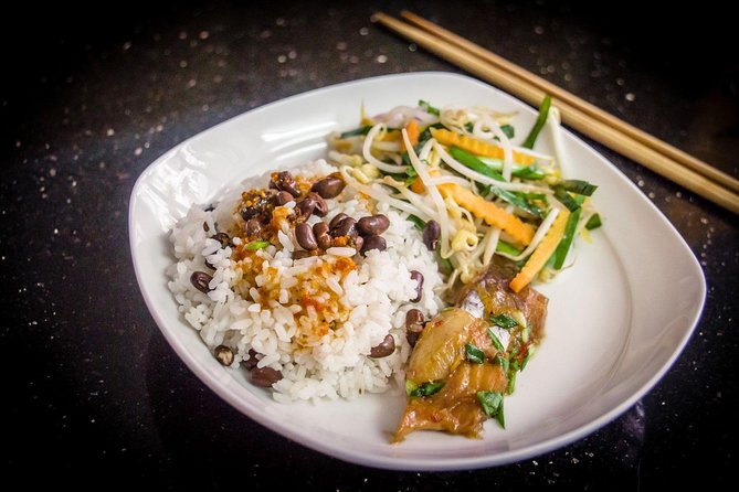 Authentic Vietnamese Cooking Class in Ho Chi Minh City - Meeting Tam at Saigon South Residences