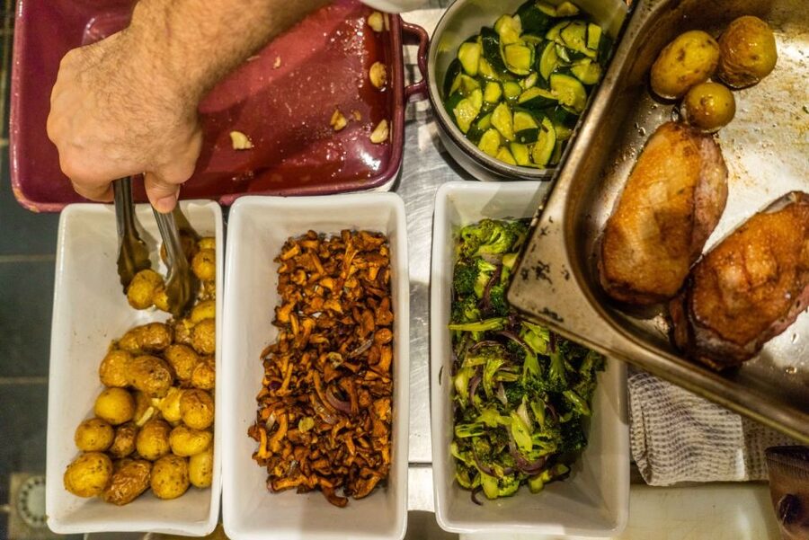 Avignon: Cooking Class and Lunch with a Local Chef - Starting at Les Halles d’Avignon