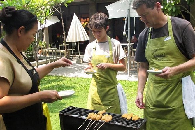 Baipai Thai Cooking School Class in Bangkok - Learning four dishes from preparation to lunch