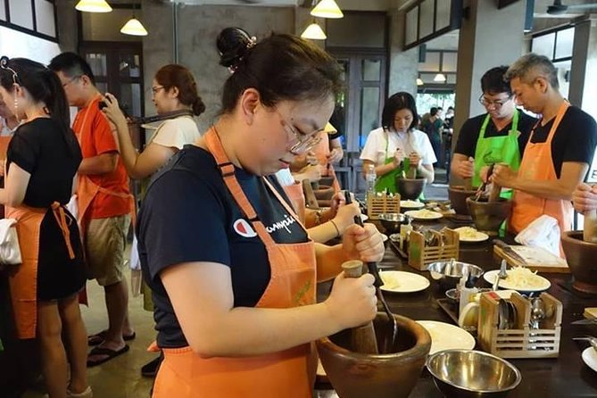 Baipai Thai Cooking School Class in Bangkok - Why the individual stations matter