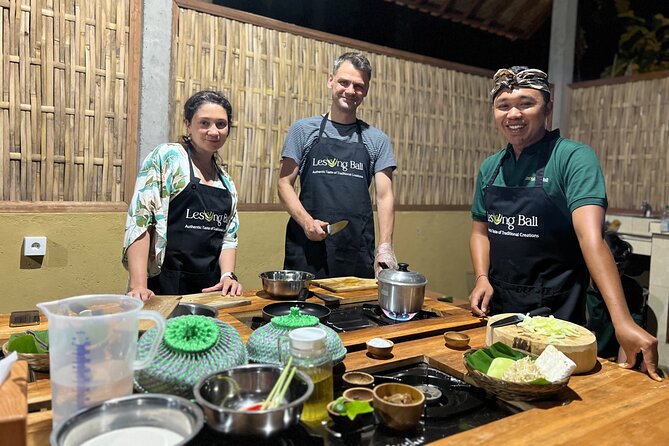 Balinese Authentic Cooking Class in Ubud - The morning market makes the early start worthwhile
