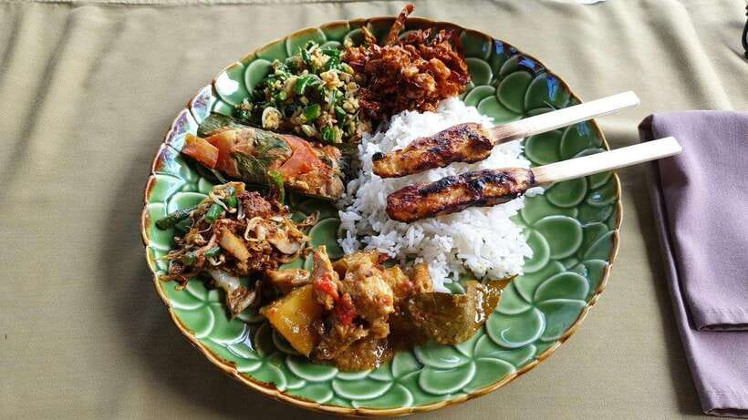 Balinese cooking class/Go shopping at the market, cook, eat - Choosing the morning market and lunch option