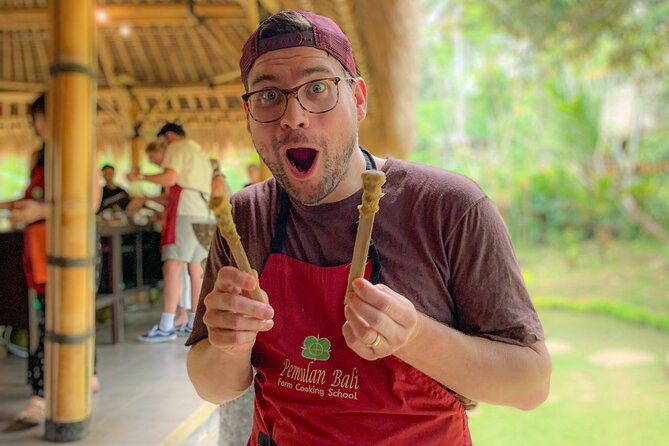 Balinese Farm Cooking Class by Pemulan Bali - The morning market before the chopping begins