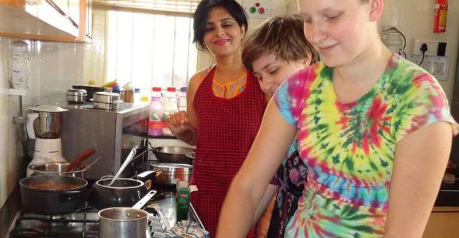 Bangalore: Traditional Cooking Classes & Dinner with Family - Choosing five dishes from more than 25 options