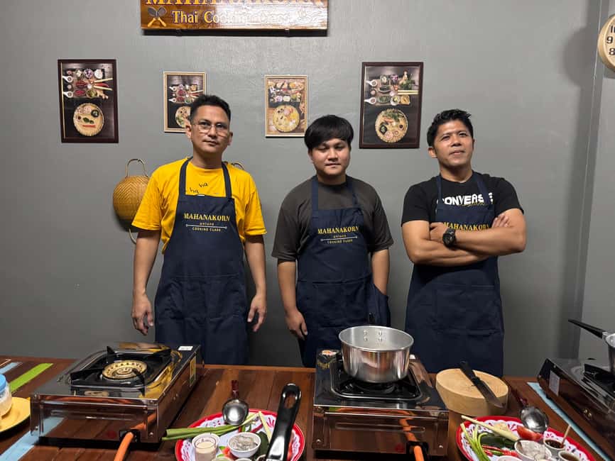 Bangkok: Authentic Thai Cooking Class with Local Host - Who should book this experience?