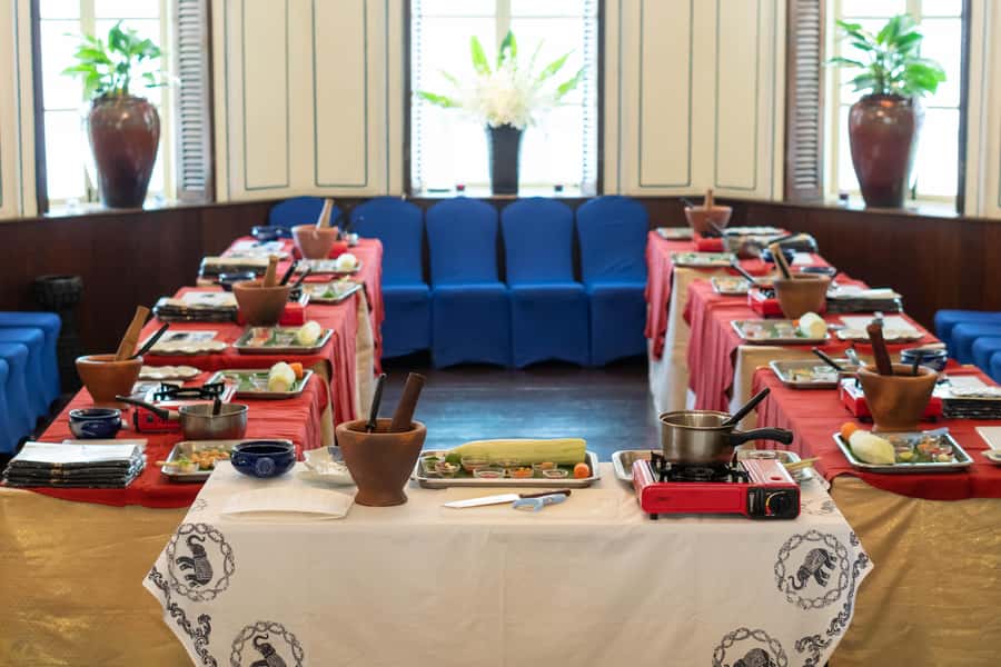 Bangkok: Blue Elephant Thai Cooking Class - Theory first, then a proper cooking station
