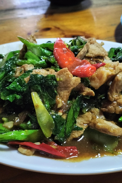 Bangkok: Cook authentic Thai food with Smart Cook - Cooking Thai food near the Giant Swing