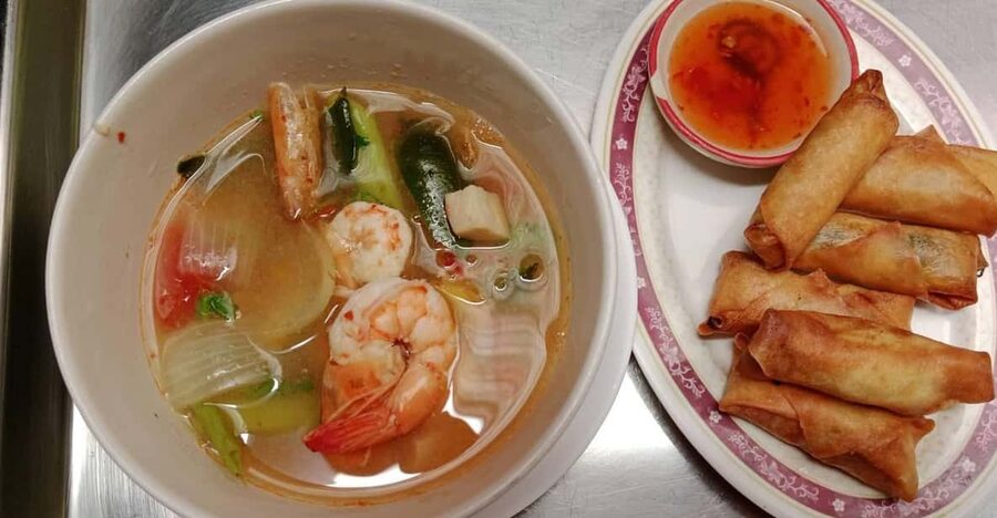 Bangkok: Cook authentic Thai food with Smart Cook - Meeting Snow White and learning Thai ingredients