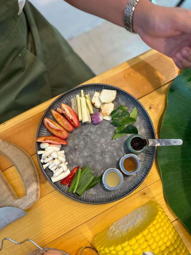 Bangkok Cooking Class : Traditional Thai dishes&Market Trip - Four courses, one drink, and plenty to eat