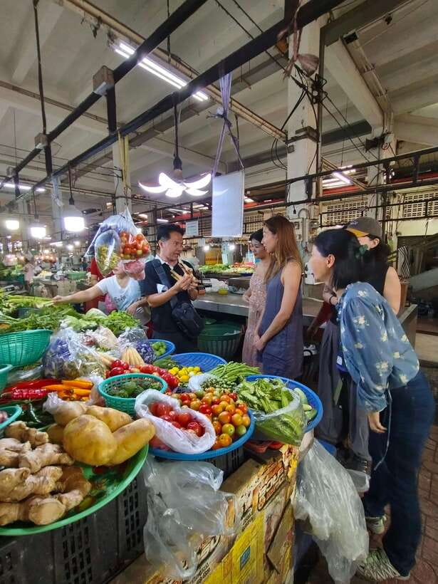 Bangkok: Cooking Class + Tuk Tuk Ride + Market Tour - Prannok Market, where the ingredients make sense