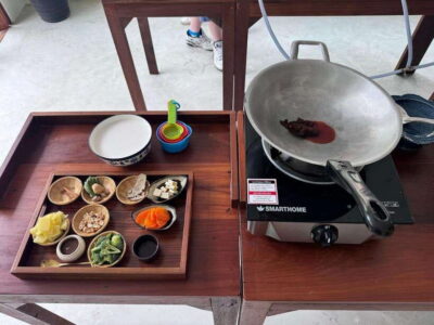 Bangkok: Cooking Class + Tuk Tuk Ride + Market Tour