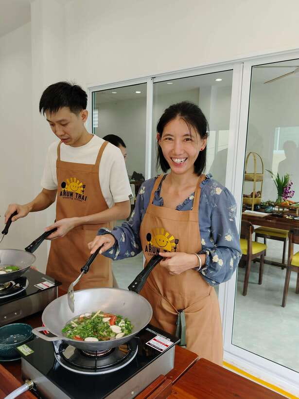 Bangkok: Cooking Class + Tuk Tuk Ride + Market Tour - Should you book Arun Thai Cooking School?