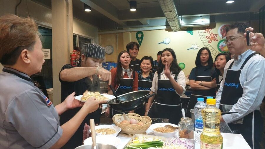 Bangkok: Half-Day Thai Cooking Class in Bangrak District - Key points to know