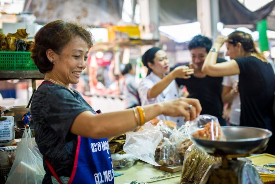 Bangkok: Half-Day Thai Cooking Class in Bangrak District - Five dishes, cooked one step at a time