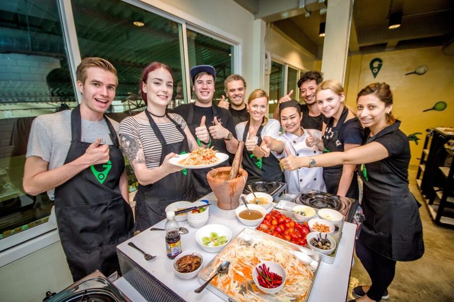 Bangkok: Half-Day Thai Cooking Class in Bangrak District - What the market visit adds