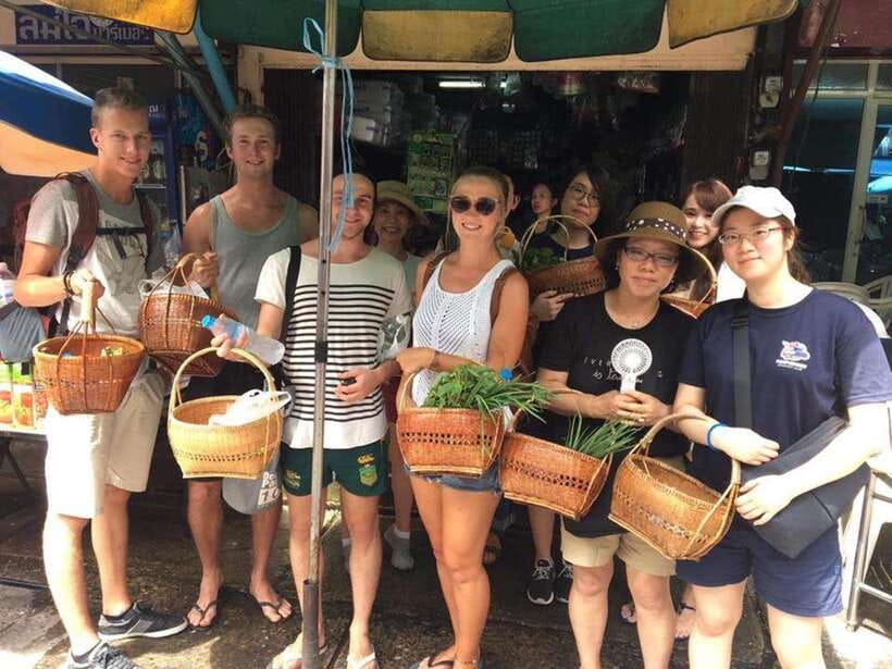 Bangkok: Hands-on Thai Cooking Class and Market Tour - Four dishes, cooked and eaten in stages