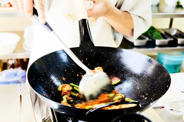 Bangkok: Maliwan Thai Cooking Class with Market Tour - What you might cook