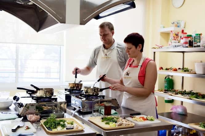 Bangkok: Maliwan Thai Cooking Class with Market Tour - What you take home besides leftovers