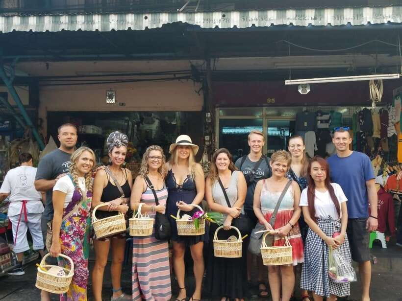 Bangkok: Tingly Thai Cooking School Half-Day Cooking Class - Four dishes, with one curry that changes by day