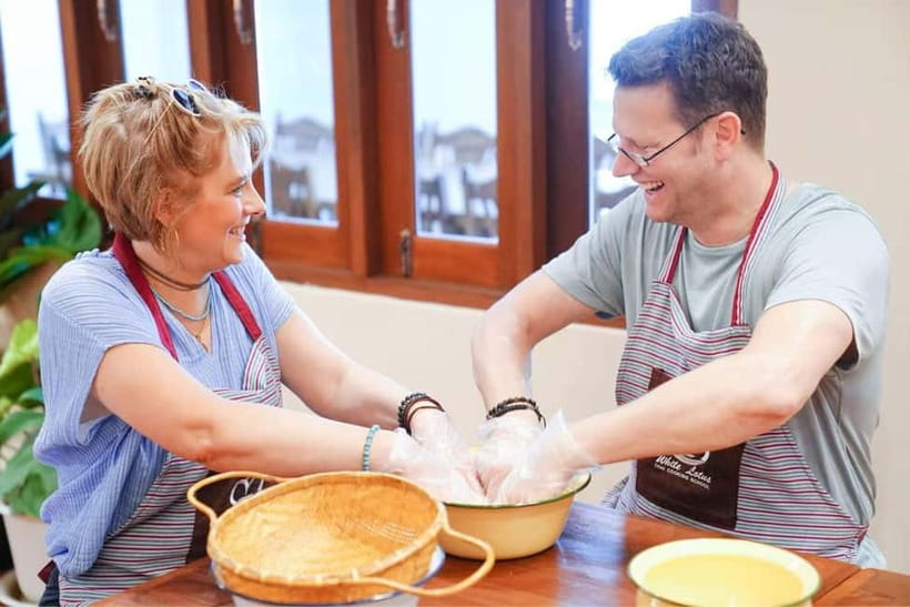 Bangkok: White Lotus Thai Cooking Class with Market Tour - Who should book this cooking class?