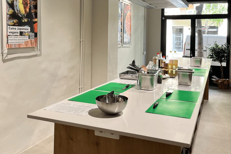 Barcelona: Catalan Cuisine cooking course 100% vegan - Practical details that shape the experience