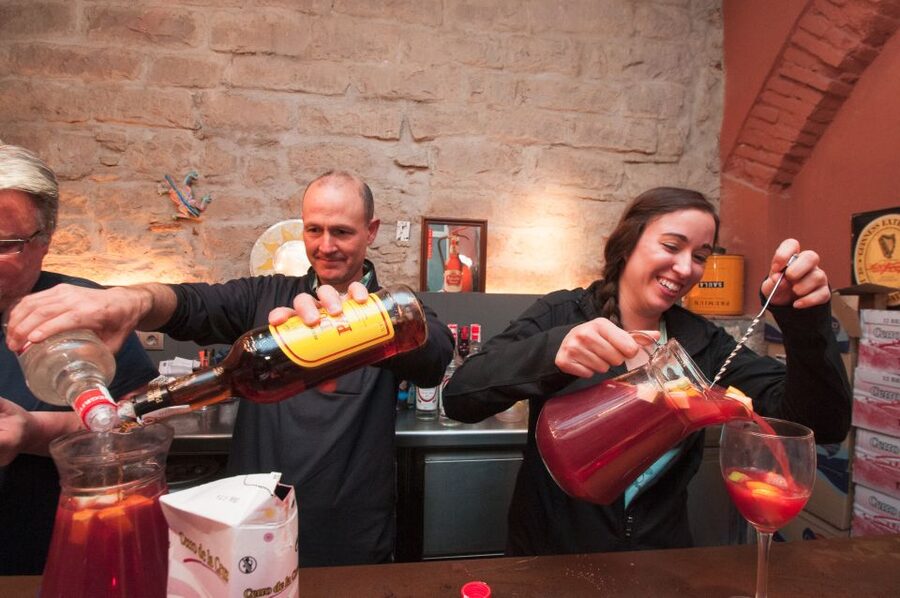 Barcelona: Paella Cooking Experience & Boqueria Market Tour - Who should book this experience?