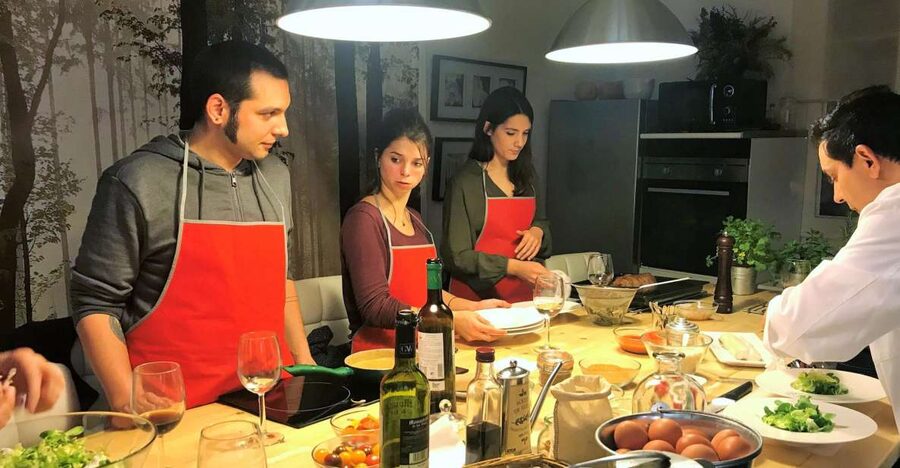 Barcelona: Paella Cooking Workshop and Market Tour - An 18th-century apartment in Plaça Reial